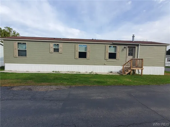 1645 Lockport Olcott Rd #7, Burt, NY 14028