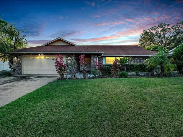 1903 Country Club Ct, Plant City, FL 33566