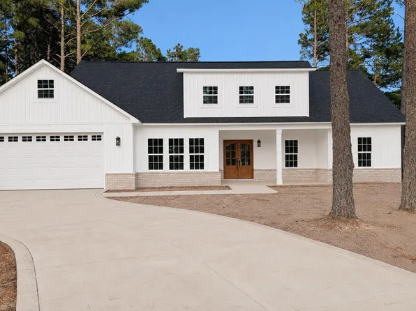 129 Laurel Oak Lane, Pinebluff, NC 28373