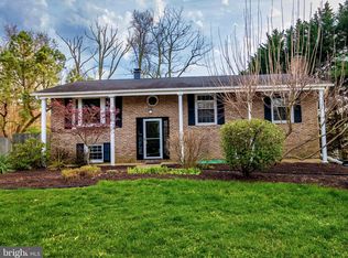 1535 Long Point Rd, Pasadena, MD 21122