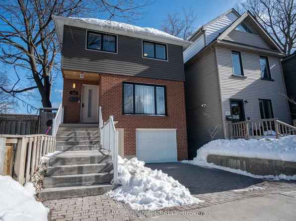 153 Craven Rd, Toronto, ON M4L 2Z4