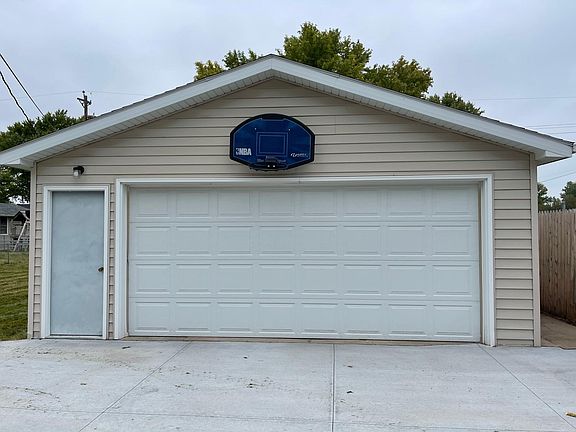 2nd image of 3207 W 17th St
