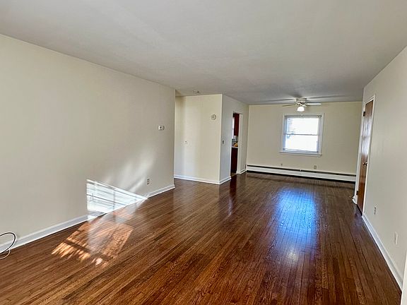 3rd image of 174 Orange Ave APT 1N