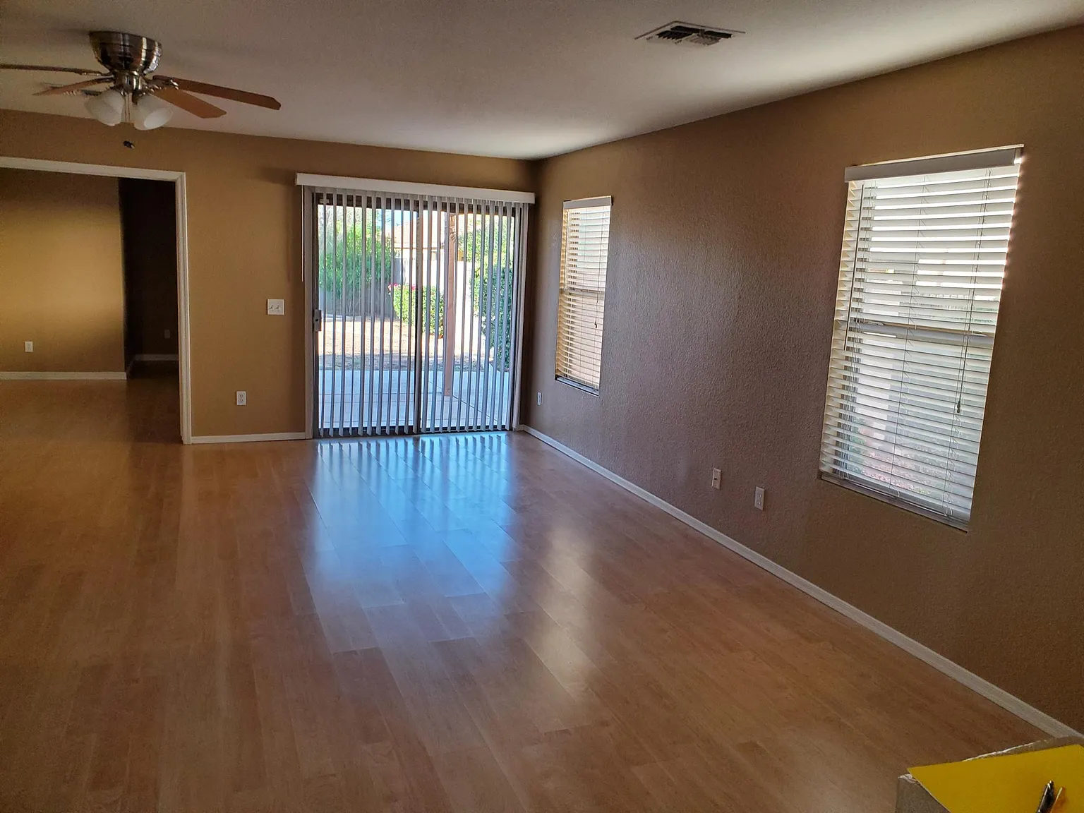 3 bed, 1436 sqft, $1,875 — Photo 2
