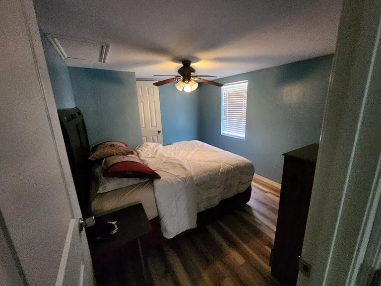 405 1/2 Park Pl #1/2 — Photo 3