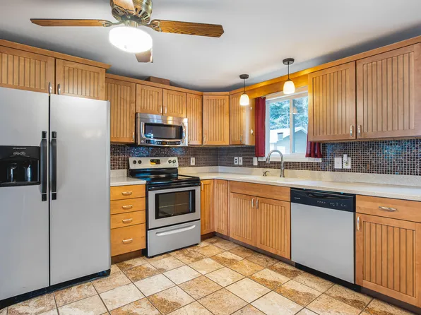 6771 Clearbrook Dr, Saint Helen, MI 48656