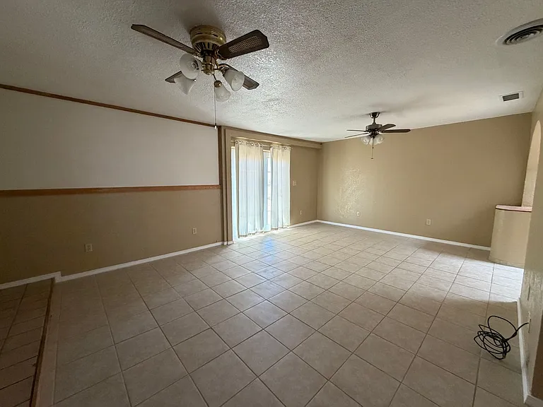 9564 Hondo Rd — Photo 9