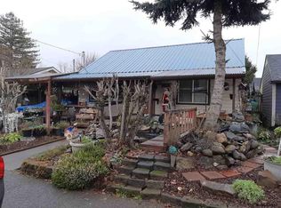 1831 Kalmia St, Sweet Home, OR 97386