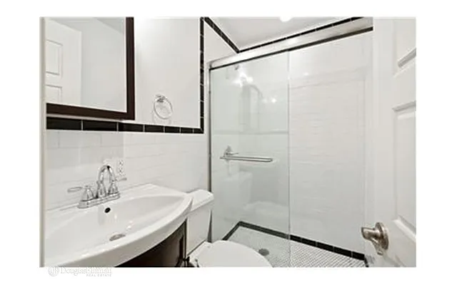 Rented by Douglas Elliman | media 17