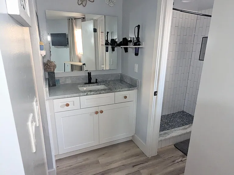1128 Hernando St #B — Photo 5