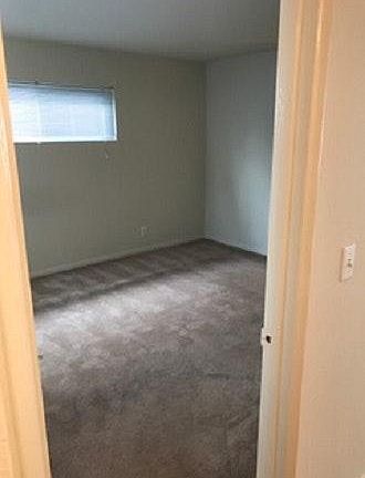 4th image of 324 Marguerite Ave APT A