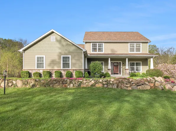 55232 Sundance Dr, New Carlisle, IN 46552