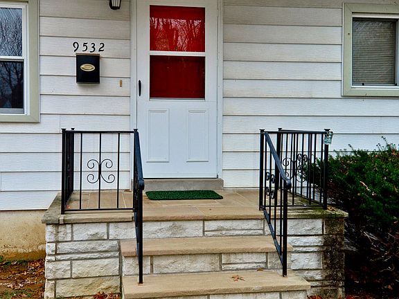 2nd image of 9532 Dana Ave