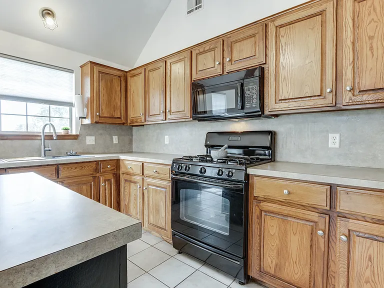 2508 Tyler Ln — Photo 19