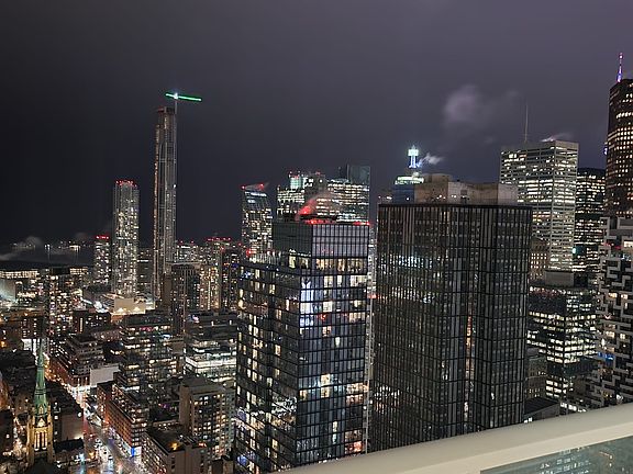 4th image of 89 Queen St E #5539
