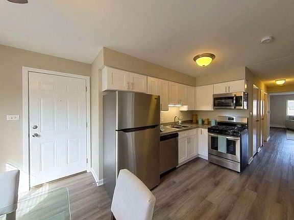 2nd image of 10022 Holly Ln APT 2S