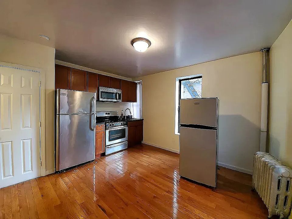 2nd image of 150 W 140th St APT 2F