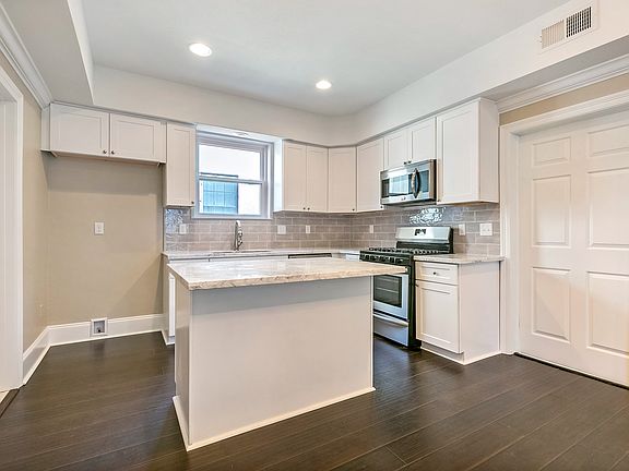 5th image of 4619 Mandeville St