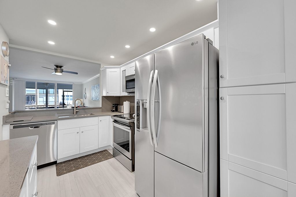 777 S FEDERAL Highway #107E, photo 4