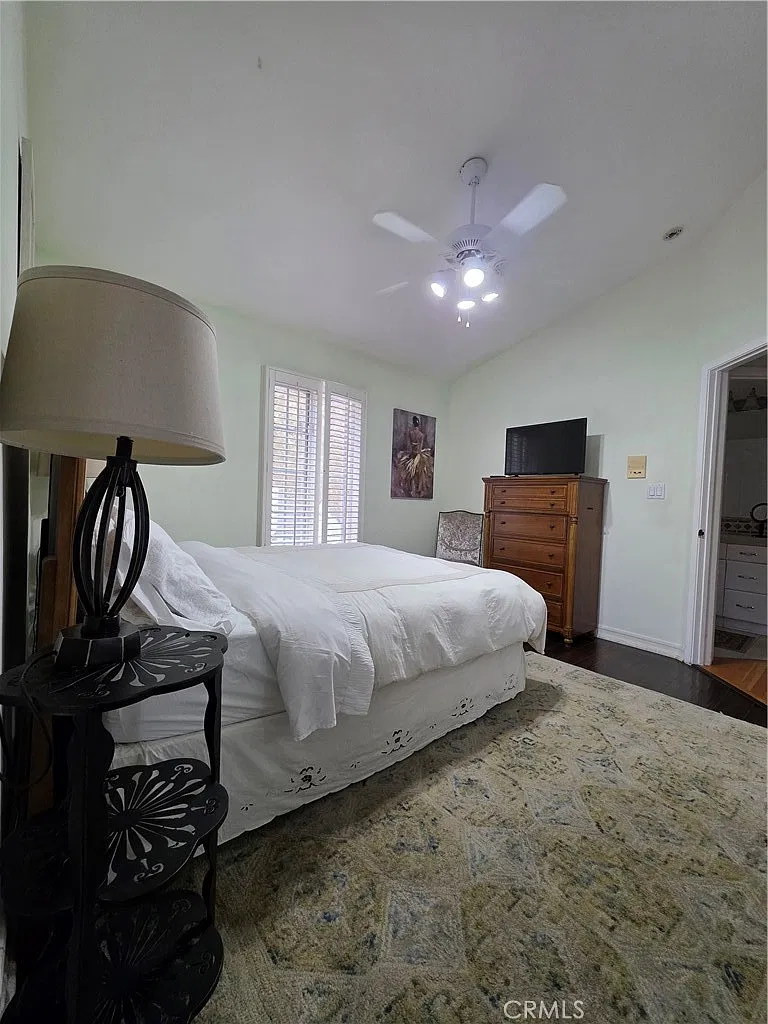 1 bed, 2581 sqft, $3,200 — Photo 3