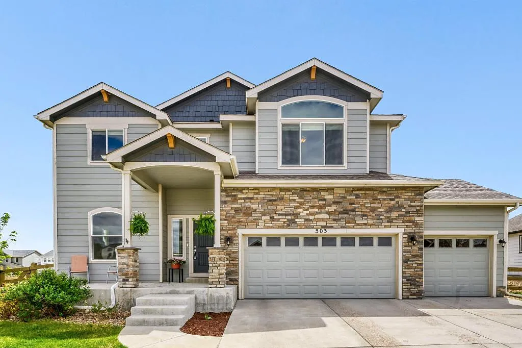 503 Mount Rainier St — Photo 1