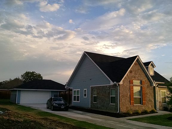 2nd image of 528 Heritage Trl