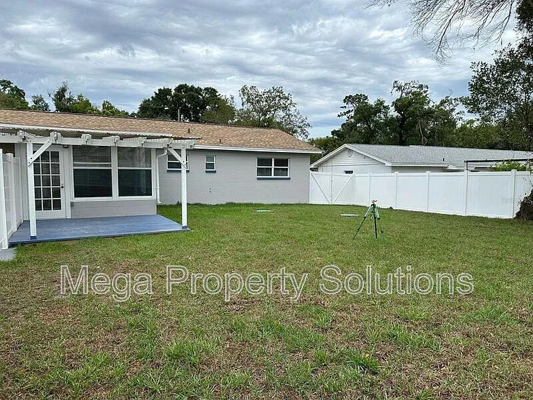 104 W Brentridge Dr #1 — Photo 27