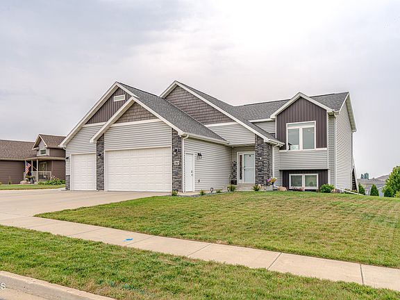 2nd image of 707 Walter Way