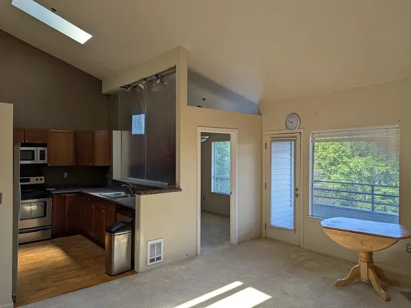 3540 Lake Washington Blvd SE, Bellevue, WA
