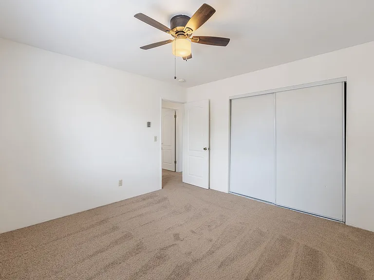 1299 N Tapadero Dr #C — Photo 15