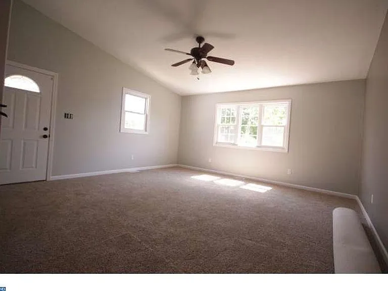 71 Hardwick Dr — Photo 7