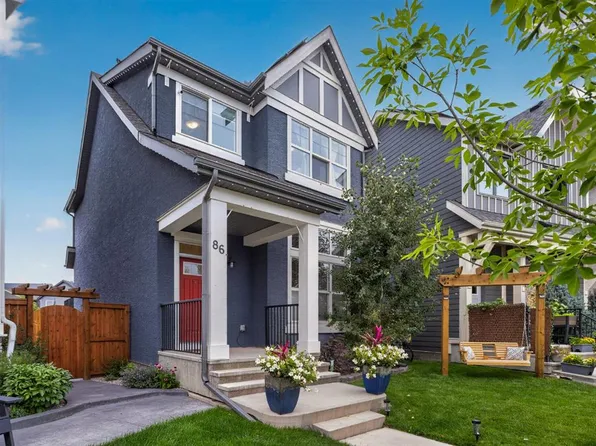 86 Magnolia Sq SE, Calgary, AB T3M 2W4