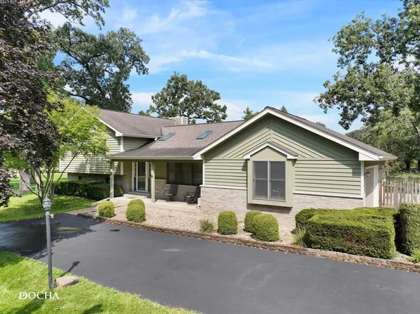 48 Glenda Ln, Plano, IL 60545