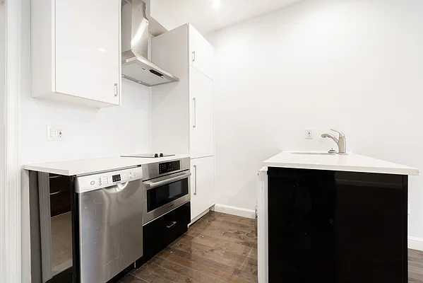 Rented by Joel Scharf, LREB | media 1