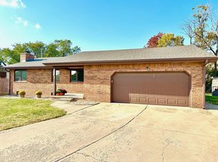 114 Neal Ct, Salina, KS 67401