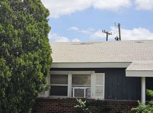 2704 E Colgate St, Lubbock, TX 79403