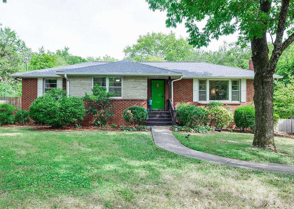1st image of 905 Chadwell Dr