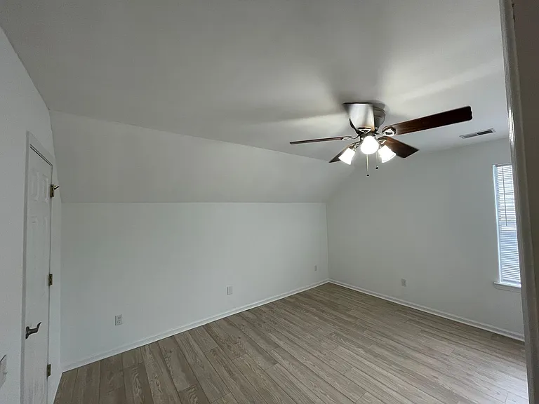 4865 Habersham Ln — Photo 20
