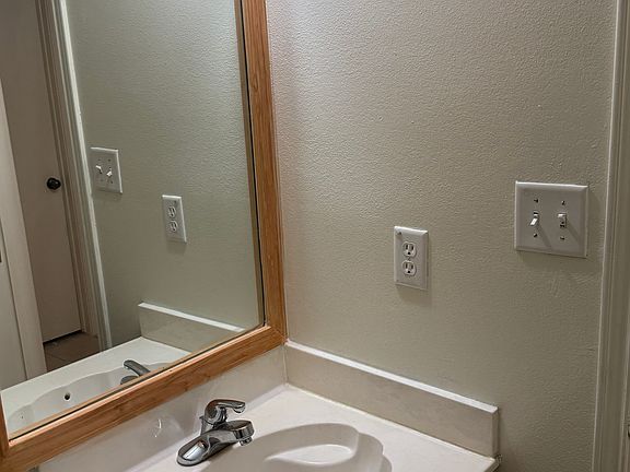4th image of 1509 E Coyote St #2