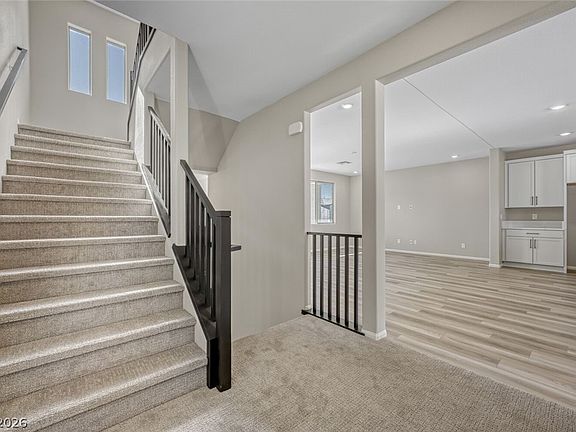 5th image of 7498 Lodano Ave
