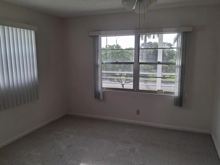 445 Fanshaw Way — Photo 7