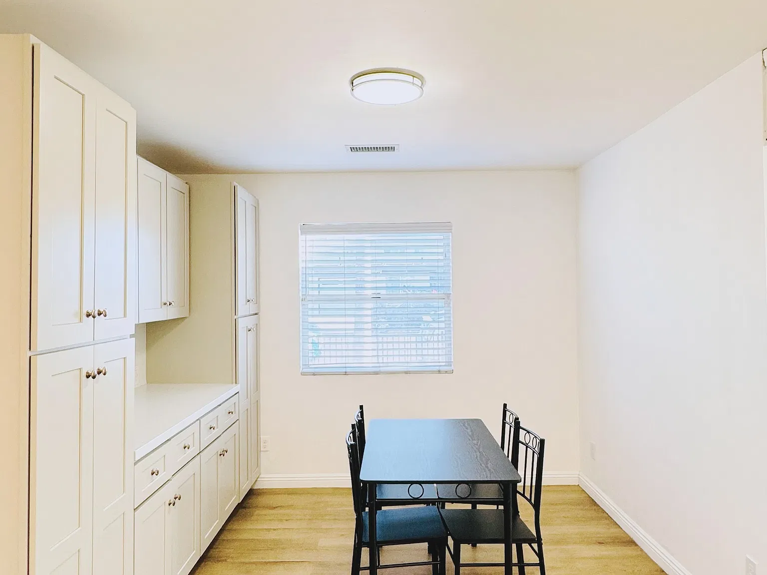 4 bed, 1352 sqft, $1,500 — Photo 3