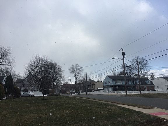 4th image of 11 Belmont Ave