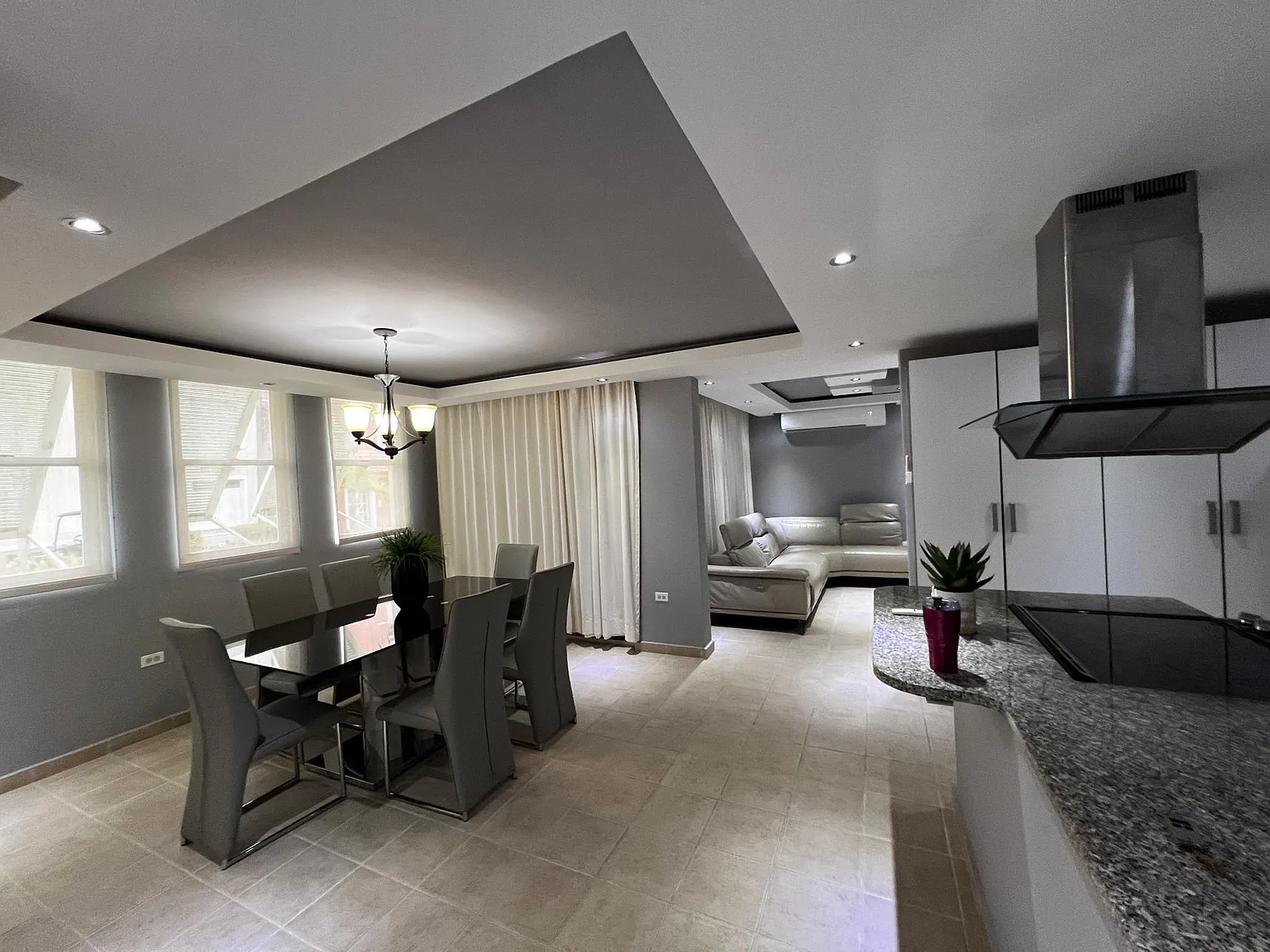 102 Harbour Dr — Photo 3