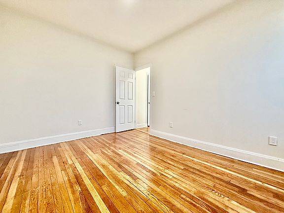 5th image of 1544 Gillespie Ave APT 6B