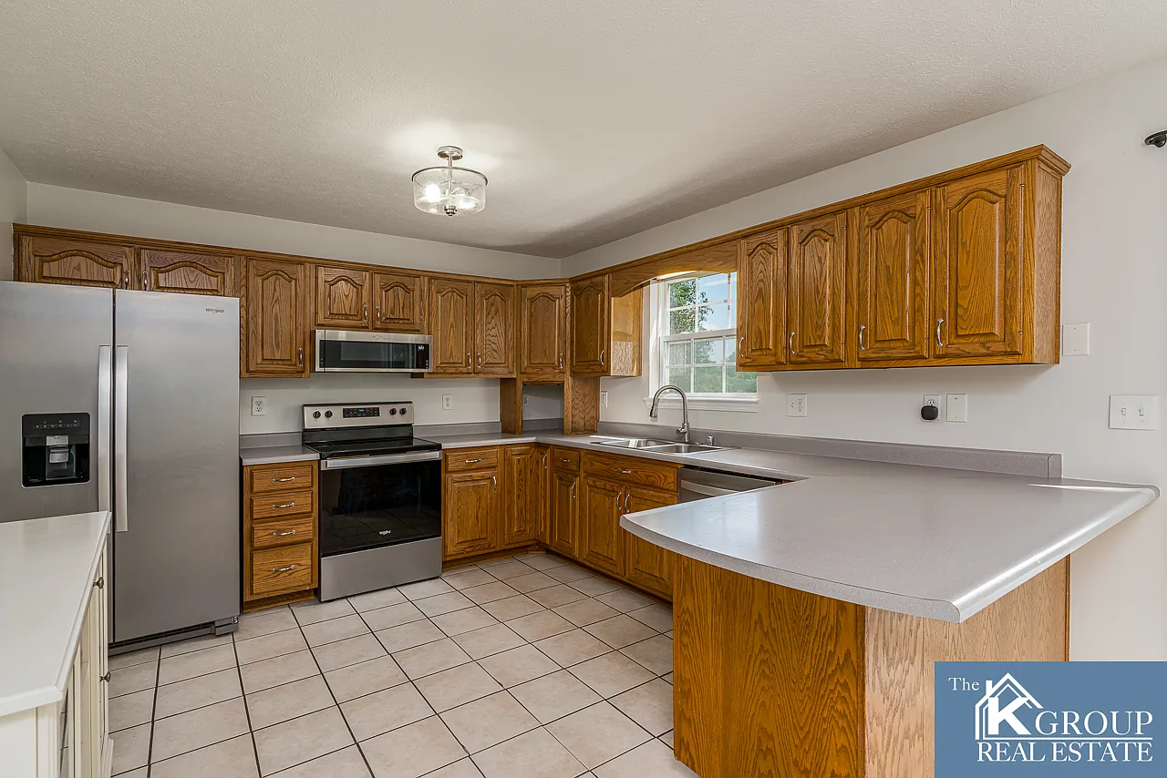 3 bed, 2317 sqft, $2,500 — Photo 3