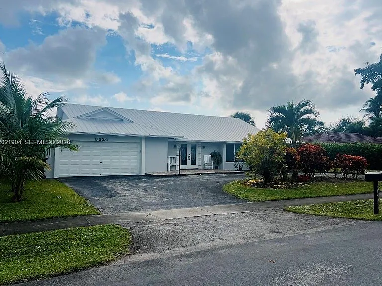 3324 Lakeview Blvd — Photo 34