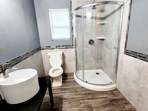 5th image of 103 SW 50th St #1