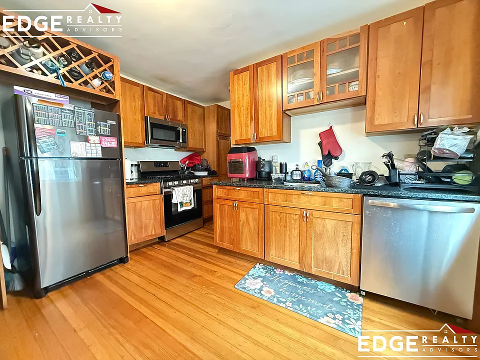 27 Perthshire Rd