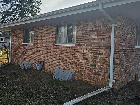 5th image of 4666 Greenfield Dr
